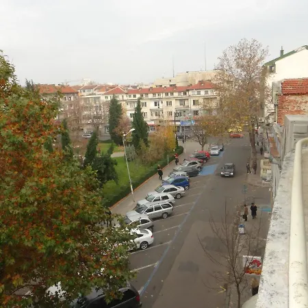 Luxury Versailles Center Opera Apartment Burgas